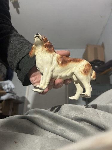 Unmarked figurine collie - of,
